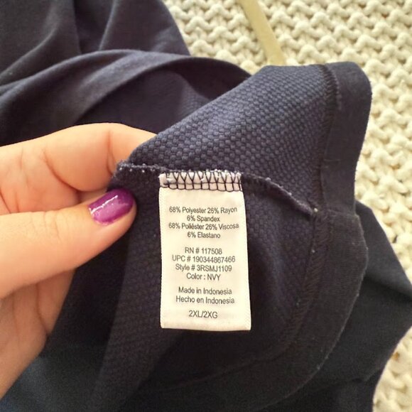 Reebok Black Quarterzip - Picture 4 of 4